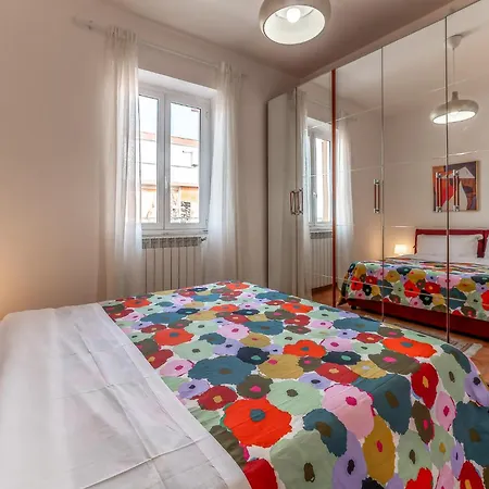 Greta Flat - Ospedale Gemelli - Wifi شقة